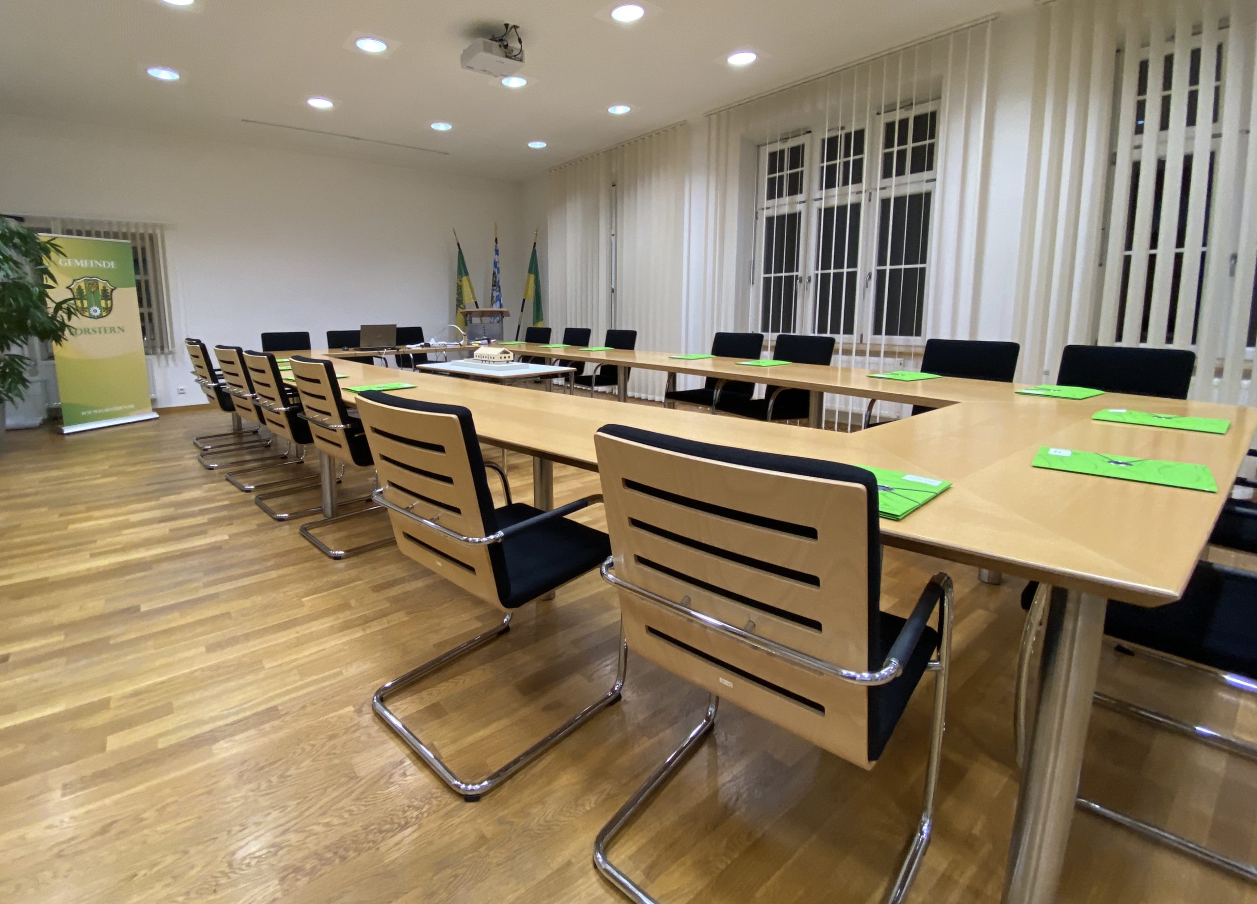 Sitzungssaal Gemeinderat Rathaus Forstern